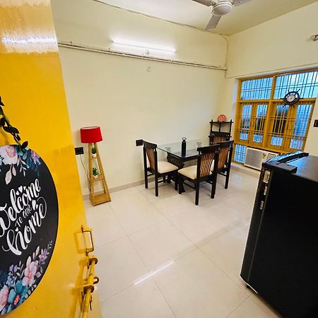 The Yellow House - Couple'S Getaway In Gomti Nagar- 1 Bhk Lucknow Zewnętrze zdjęcie